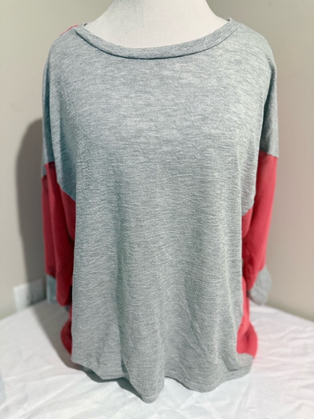 bobeau Gray and Coral Dolman Pullover